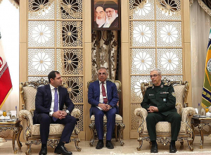 Սուրեն Պապիկյանը հանդիպել է Իրանի զինված ուժերի շտաբի պետ, գեներալ-մայոր Մոհամմադ Բաղերիի հետ