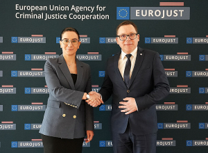 Աննա Վարդապետյանը Հաագայում հանդիպել է Եվրաջասթի նախագահին