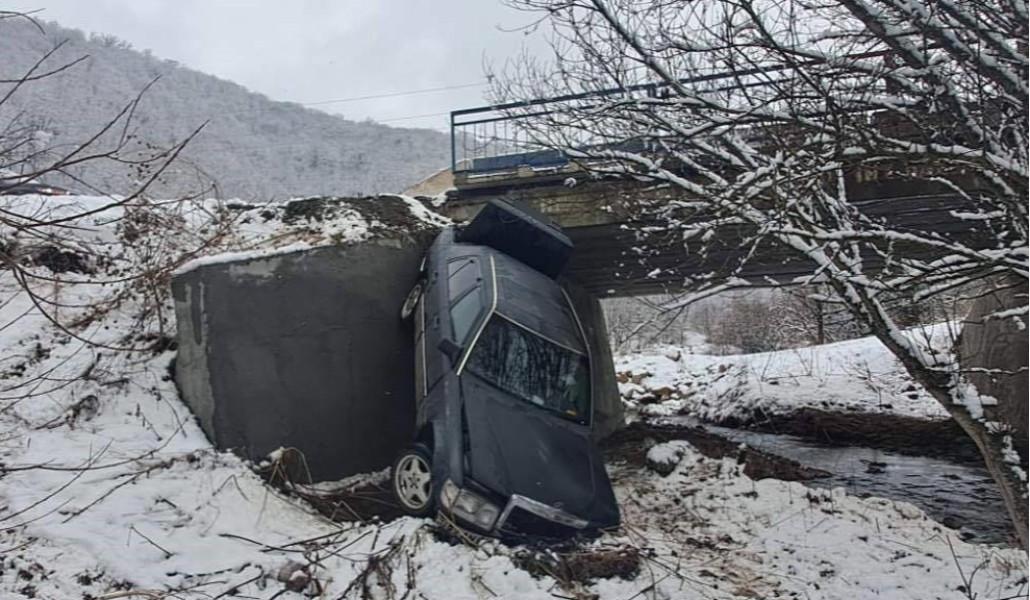 thumbnail_ՃՏՊ Տանձավեր գյուղում. կա տուժած (1)