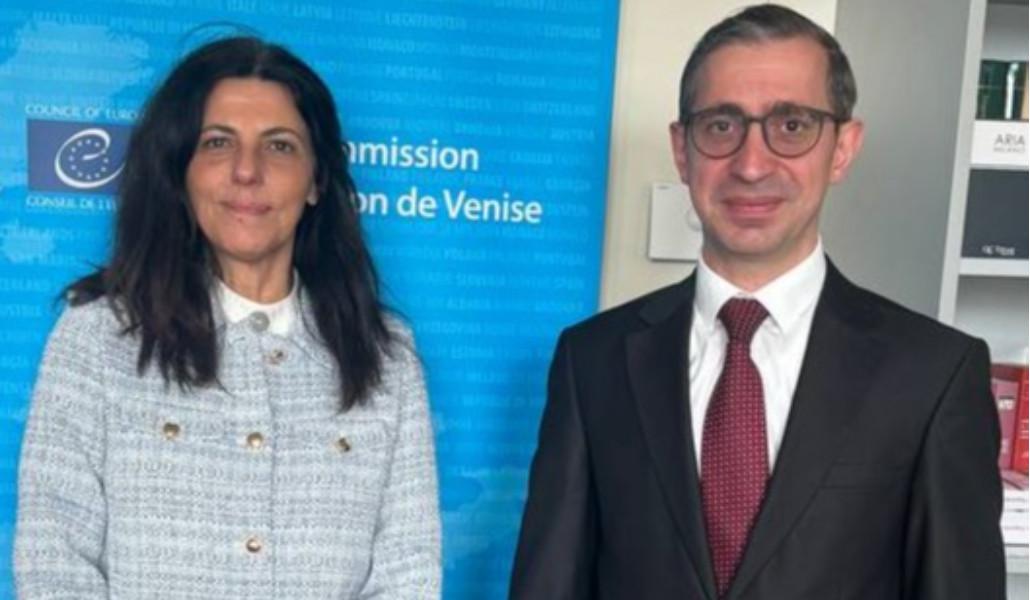 photo_5460807878005872216_y