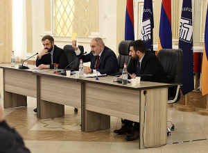 Նիկոլ Փաշինյանը հանդես է եկել ելույթով և պատասխանել կուսակցականների հարցերին