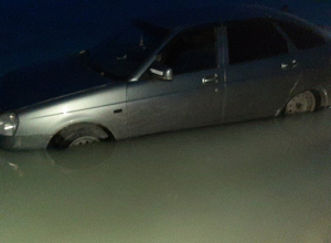 Մեքենան հայտնվել է Սևանա լճում