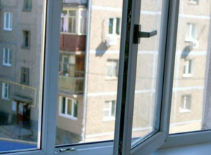 3-րդ հարկից վայր ընկած երեխայի վիճակը դեռ ծանր է