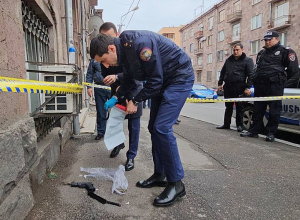 «Սիրահարների այգում» օդաճնշիչ ատրճանակով հարվածել է օտարերկրացու գլխին, հափշտակել պայուսակը․ երիտասարդը հայտնաբերվել է