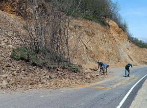 Սողանք Լծեն-Տաթև ավտոճանապարհին
