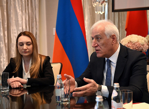 Վահագն Խաչատուրյանը Լոս Անջելեսի իր կեցավայրում հանդիպել է Հյուսիսային Ամերիկայի Հայ Ավետարանական միության ավագ հովվի հետ