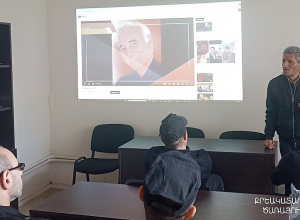 Շարլ Ազնավուրի 100-ամյակին նվիրված մշակութային միջոցառում՝ «Վանաձոր» ՔԿՀ-ում