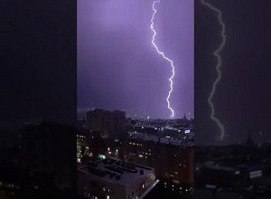 Երեւանի այս տարվա ամենահզոր ամպրոպը. Սուրենյան