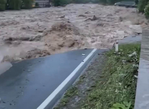 Դեբեդի վարարման հետևանքով փակ են Ձորագետ-Ալավերդի-Քարկոփ, Բագրատաշեն-Պտղավան ավտոճանապարհները և Հաղարծին տանող ավտոճանապարհը՝ միակողմանի