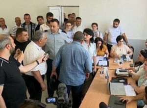 Լարված իրավիճակ՝ Կարմիր սարը շահագործելու թեմայով «լսումներին»