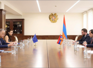 Սուրեն Պապիկյանն ընդունել է ՀՀ-ում ԵՄ արտակարգ և լիազոր դեսպան Վասիլիս Մարագոսին