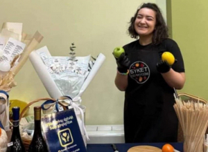 Անհավանական փնջեր՝ արցախցի երիտասարդ ֆուդ-ֆլորիստից