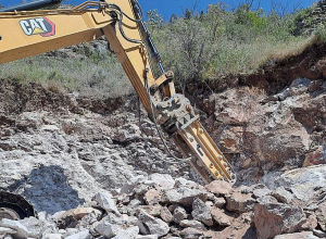 Հիմնանորոգվում է Տաթև տանող ճանապարհի հատվածը