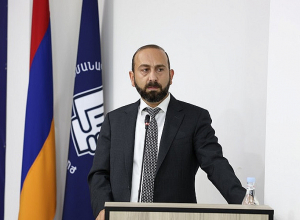 ՔՊ նախաձեռնող խմբի նիստում Արարատ Միրզոյանը հանդես է եկել զեկույցով