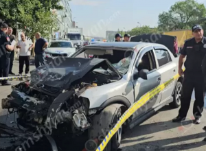 Երևանում «Opel»-ը բախվել է ցեմենտով բեռնված բեռնատարին, վարորդը հիվանդանոցի ճանապարհին մահացել է