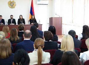 ՆԳ նախարարը Միգրացիայի և քաղաքացիության ծառայության անձնակազմին է ներկայացրել նորանշանակ պետ Նելլի Դավթյանին