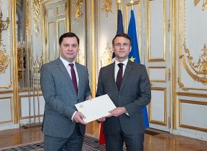 Դեսպան Խաչատրյանն իր հավատարմագրերն է հանձնել Ֆրանսիայի նախագահին