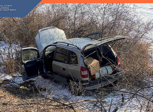 Շիրակամուտ գյուղի գերեզմանատան մոտակայքում «Opel» մակնիշի ավտոմեքենան ընկել է ձորը