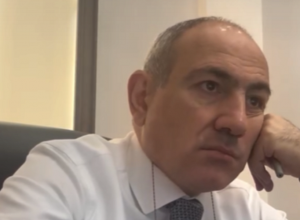 Աշխատանքային ժամի մեկնարկից առաջ անգլերեն եմ պարապում