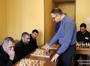 Ազատազրկված անձինք իրենց ուժերն են չափել միջազգային կարգի մրցավար Գևորգ Մուրադյանի հետ