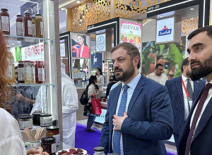 Պապոյանը Դուբայում մասնակցել է «GULFOOD-2025» սննդի և ոչ ալկոհոլային խմիչքի, հյութերի ցուցահանդեսին