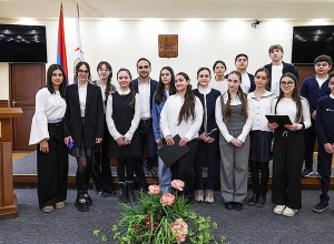 Երևանի քաղաքապետի հյուրերը Չեխովի անվան հ. 55 հիմնական դպրոցի աշակերտներն էին