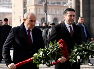 Վարչապետ Նիկոլ Փաշինյանը հարգանքի տուրք է մատուցել 2008թ. Մարտի 1-ի զոհերի հիշատակին