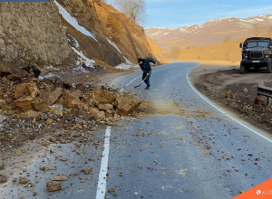 Քարաթափում Տաթև-Լծեն ավտոճանապարհին