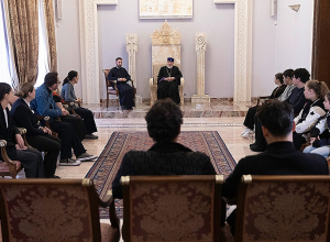 Ամենայն Հայոց Կաթողիկոսն ընդունեց ՀԲԸՄ «Բացահայտիր Հայաստանը» ծրագրի մասնակիցներին