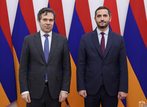 Ռուբեն Ռուբինյանն ընդունել է ՀՀ-ում Հունաստանի դեսպանին