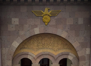 Ոչ Ռոբերտ Քոչարյանը, ոչ էլ նրա որեւէ խմբակ բարոյական իրավունք չունեն հանդես գալ Վազգեն Սարգսյանի ու նրա հիշատակի պաշտպանների դերում․ ԵԿՄ