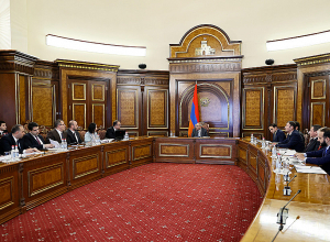 Վարչապետի գլխավորությամբ քննարկվել է «300 դպրոց, 500 մանկապարտեզ» ծրագրի ընթացքը