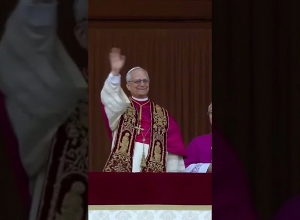 Հռոմի նոր պապը դուրս եկավ ժողովրդի առաջ