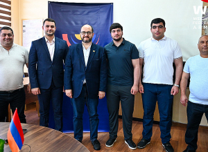 Ծանրամարտի պատանիների աշխարհի առաջնության մեդալակիրները պարգեւատրվել են