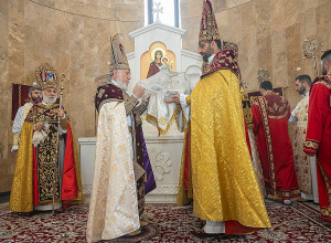 Ամենայն Հայոց Կաթողիկոսի ձեռամբ օծվեց Մինսկի նորակառույց եկեղեցին