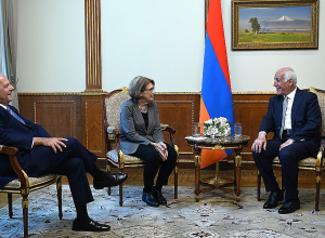 Վահագն Խաչատուրյանն ընդունել է Ամերիկայի հայկական համագումարի համանախագահներ Էնթոնի Բարսամյանին և Քարոլին Մուգարին