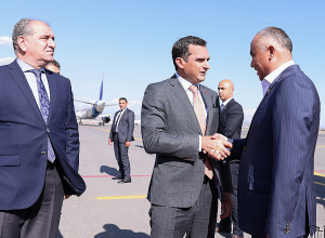 Հայաստան է ժամանել Ղրղզական Հանրապետության Ժոգորկու Քենեշի նախագահը