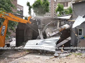 Երևանի քաղաքապետի որոշումներով ինքնակամ շինություններ են քանդվել