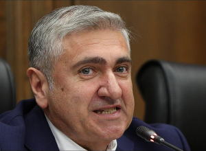 Փաշինյանի կուսակիցները պետք է քննարկեն նրա վարքագիծը