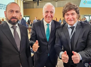 Հայաստանի նախագահն ու ԱԳ նախարարը հանդիպել են Արգենտինայի նախագահին