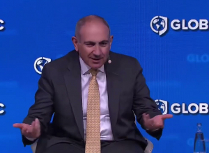 Փաշինյանը՝ «Օգտագործելով պահը՝ հարևանների հետ երկարատև գործընկերություն կերտելու համար» քննարկմանը