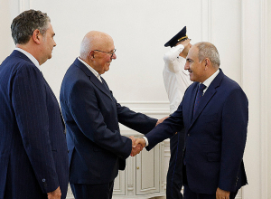 Փաշինյանն ընդունել է ֆրանսահայ գործիչ Ռոբերտ Այդաբիրյանին