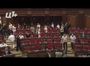 Երեք պատերազմ անցած գեներալ-գնդապետ Սեյրան Օհանյանի հարգելի բացակայությունը հաշվի չե՞ք առնում