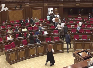 ԱԺ-ում իրավիճակը լարվեց Արթուր Սարգսյանի ելույթից հետո