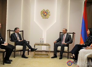 ՀՀ ԱԽ քարտուղարն ընդունել է Հայաստանում Միացյալ Թագավորության դեսպան Ջոն Գալագերին