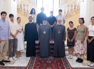 Ամենայն Հայոց Կաթողիկոսն ընդունեց ԱՄՆ Հայոց Արևելյան թեմի ուխտավորներին