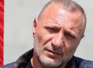 44-օրյա պատերազմում զոհված Մխիթար Գալեյանի հայրը՝ Գարիկ Գալեյանը, 1.5 տարի ժամկետով կազատազրկվի. փաստաբան