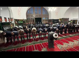 Իրանի նախագահն աղոթել է Երևանի Կապույտ մզկիթում