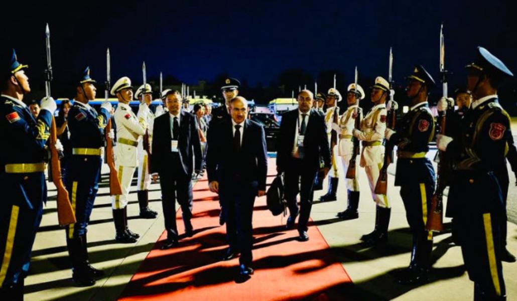 phashinyani-ashxatanqayin-aycy-n336336-1