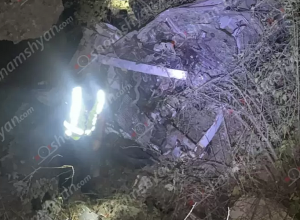 Սյունիքի մարզում որպես անհայտ որոնվող 40-ամյա տղամարդու մարմինը հայտնաբերվել է Տեղ գյուղի ձորում